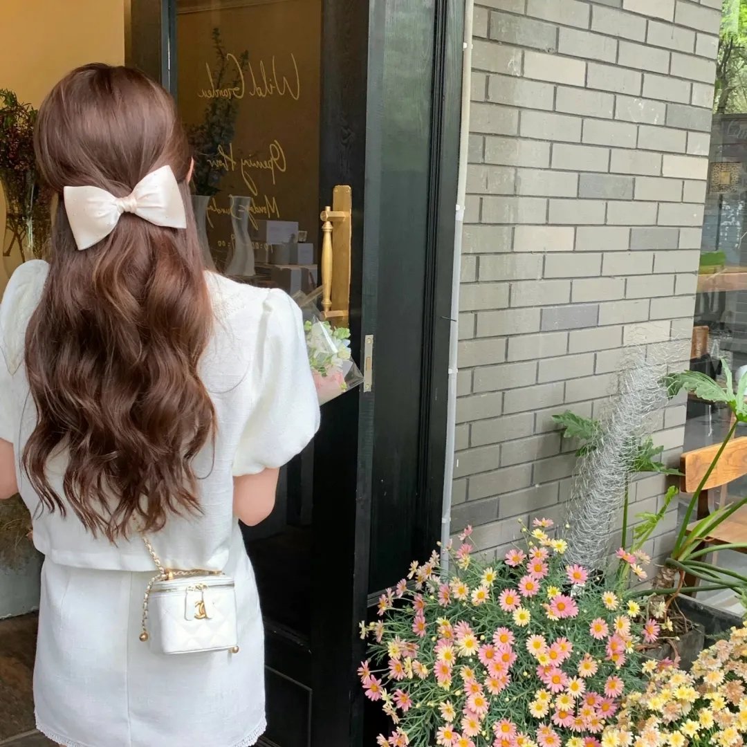 暂停海报