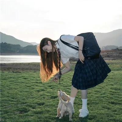 谨慎海报